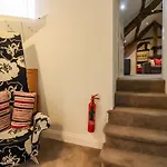 Scale House